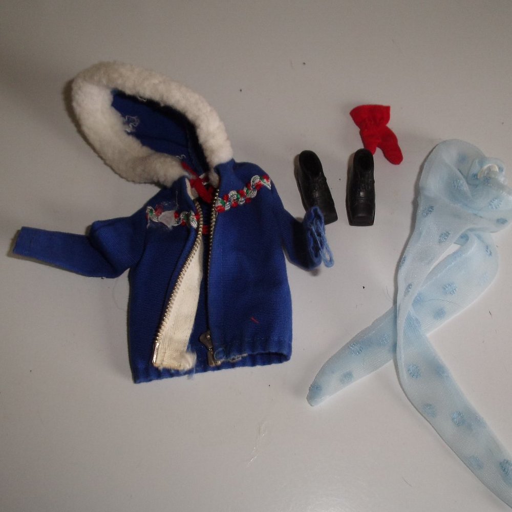 Vintage Barbie doll clothes Ski Queen coat